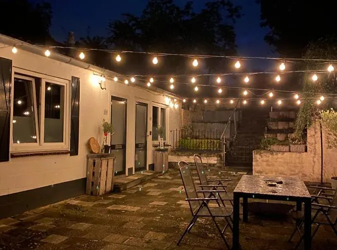 Loods 123 Bed & Kitchen * Ландграф