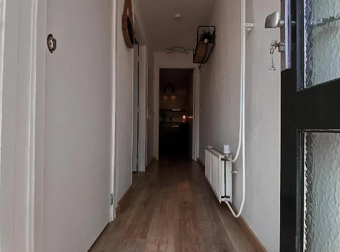 Loods 123 Bed & Kitchen Ландграф